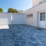 Rénovation extérieure de maison à Chaligny : nouveau pavement