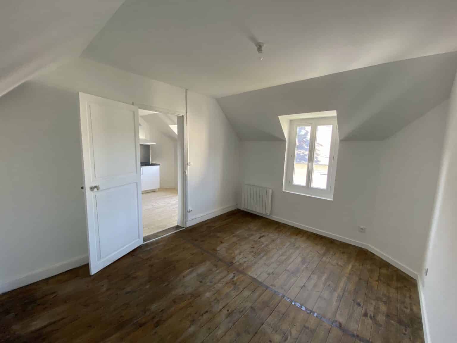 Rénovation d’une maison en 2 appartements à Vierzon (18)