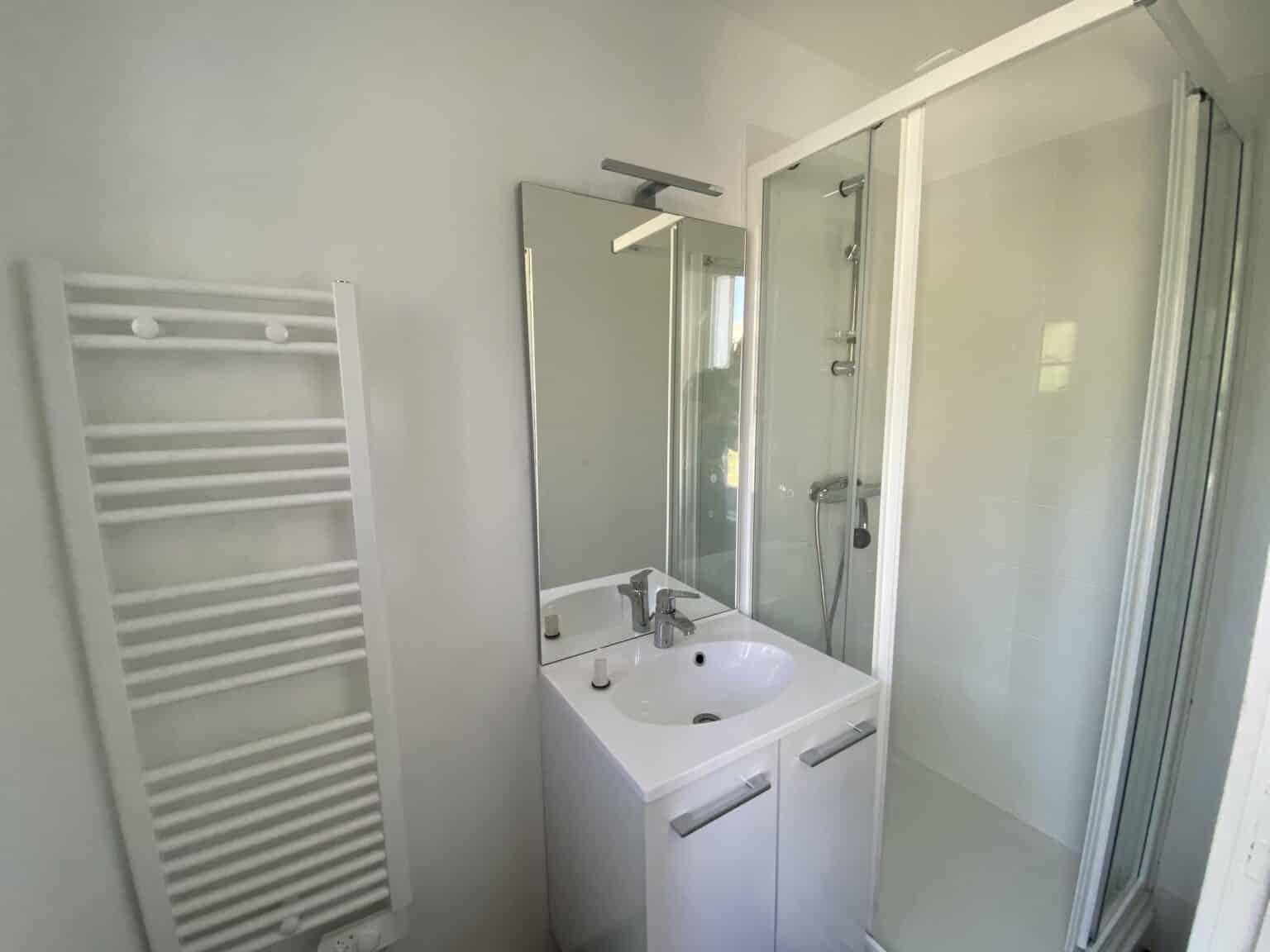 Rénovation d’une maison en 2 appartements à Vierzon (18)