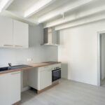 Rénovation maison cuisine meuble blanc et bois