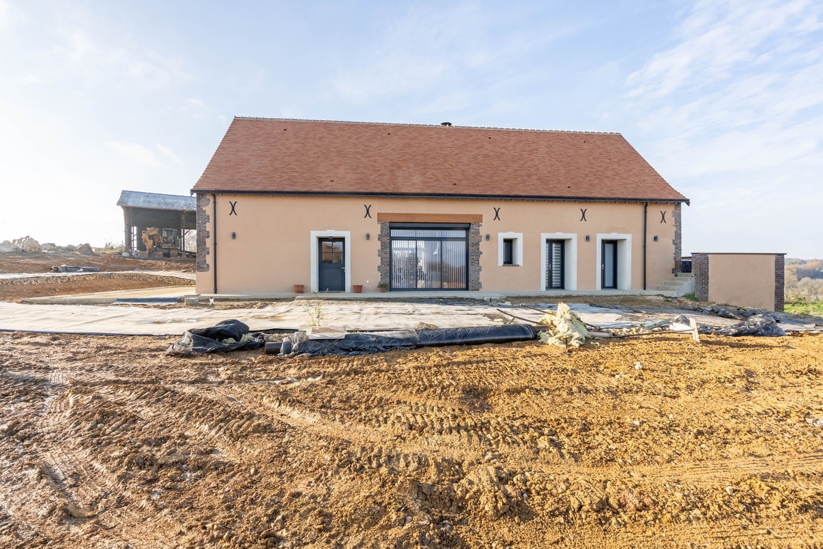 Rénovation complète d’une grange à Conflans-sur-Anille (72)