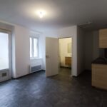 Rénovation d’un appartement et studio Saint Germain en Coglès - salle de séjour studio rénovée