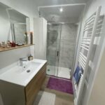 Rénovation de salle de bain à Les Pennes-Mirabeau (13) - meuble vasque et douche