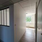 Rénovation de bureau à Fougères - mur bleu