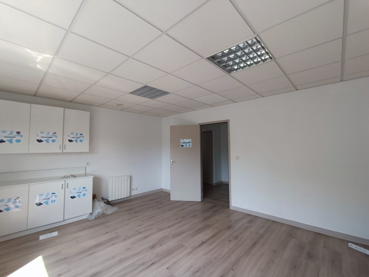 Rénovation de bureaux à Fougères (35)