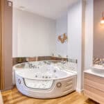 Aménagement d'un local professionnel à Toulouse : baby spa