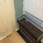 Rénovation d'une salle de bain à Marcq-en-Baroeul par illiCO travaux : coffrage