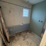 Rénovation d'une salle de bain à Marcq-en-Baroeul par illiCO travaux : dépose de l'existant