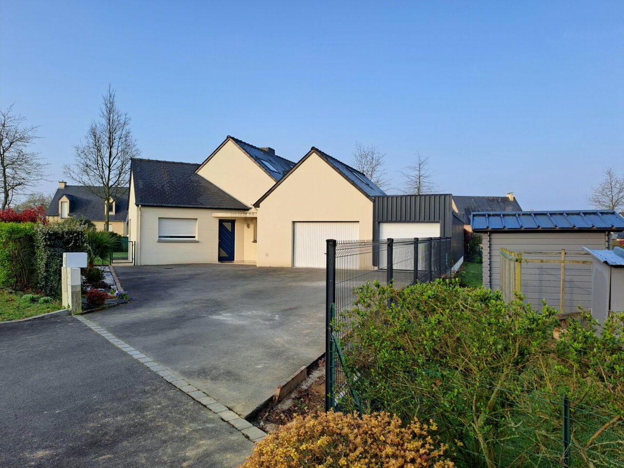 Création garage à Saint-Sauveur-des-Landes - extérieur