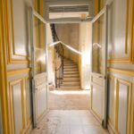 Rénovation d'un immeuble de 12 appartements à Troyes : couloir avant rénovation