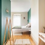 Rénovation d'un appartement à Mâcon par illiCO travaux Mâcon : chambre rénovée