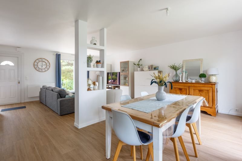 Rénovation de maison à Voisins-le-Bretonneux (38) - salle de séjour