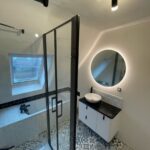 Rénovation d'une salle de bain à Bondues par illiCO travaux (59) : nouvel agencement