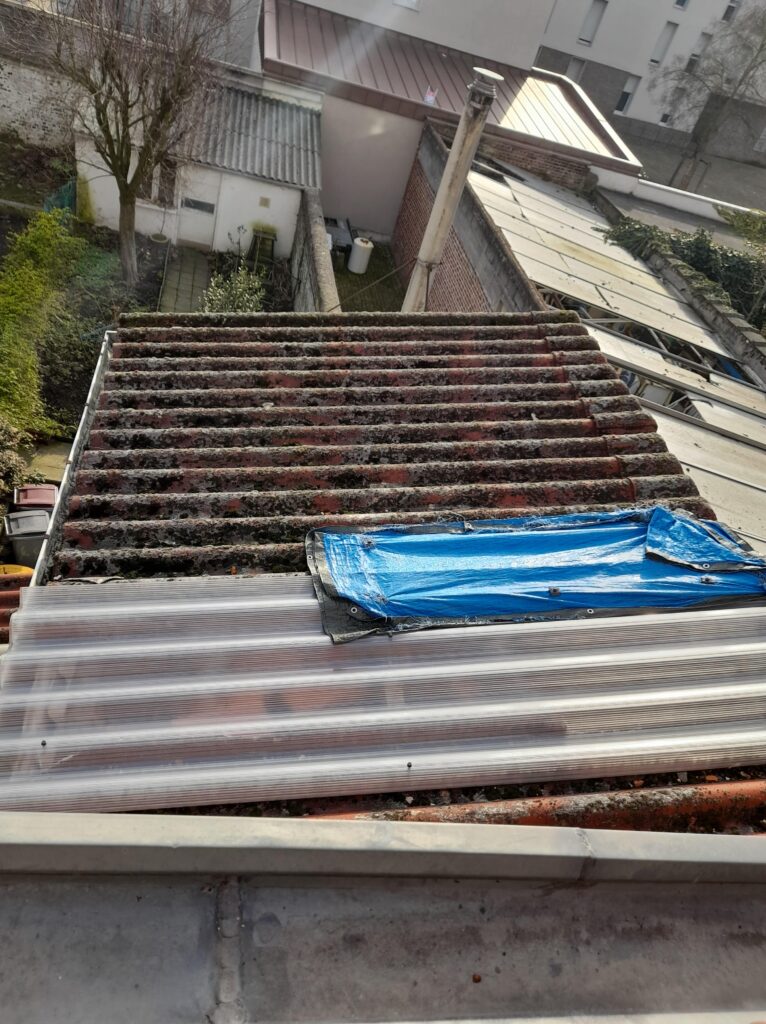 Désamiantage d’une toiture bac acier à Lille (59)