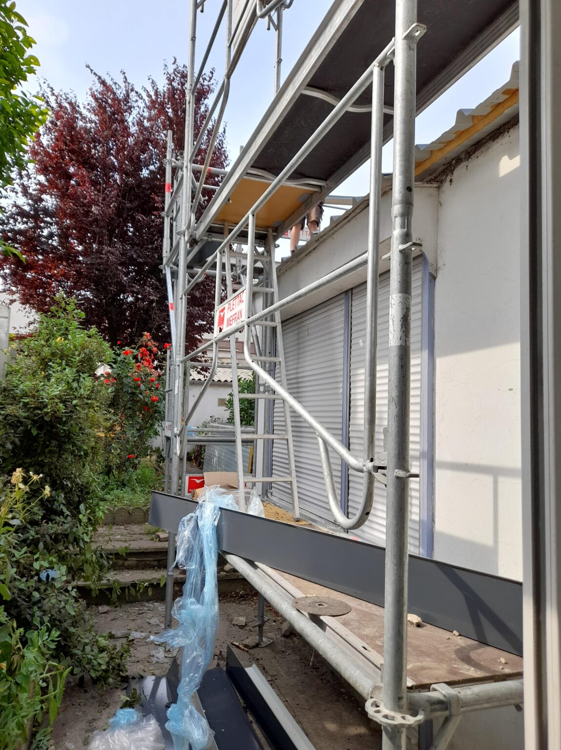 Désamiantage d’une toiture bac acier à Lille (59)