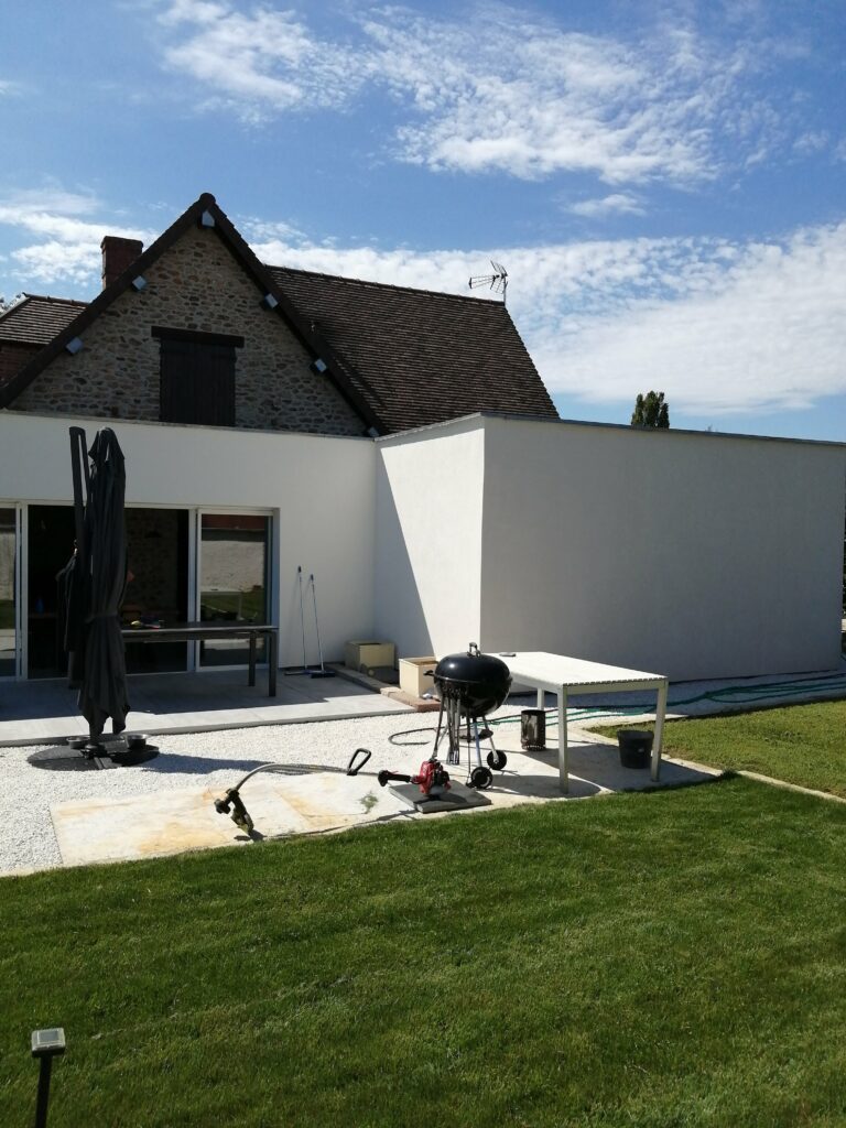 Extension de maison à Faverolles (28) - espace terrasse