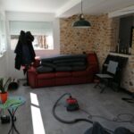 Extension de maison à Faverolles (28) - salon et sol gris