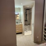 Aménagement d’une suite parentale à Voiron (38) - accès salle de bain