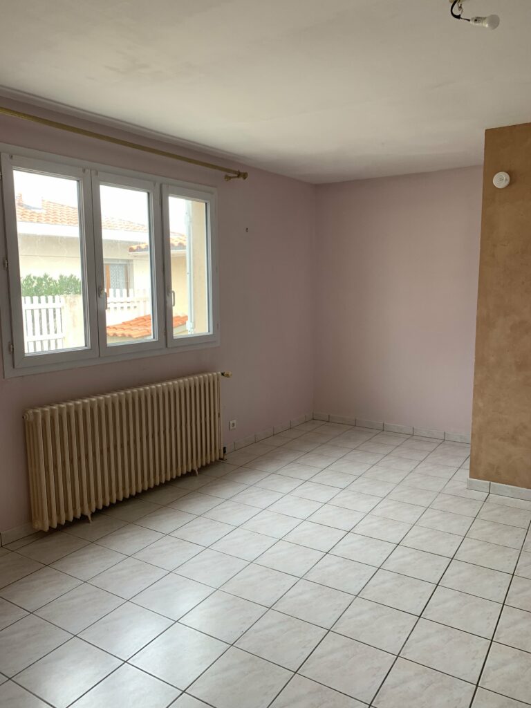 Rénovation complète de maison à Pessac (33) - pièce à vivre avant travaux