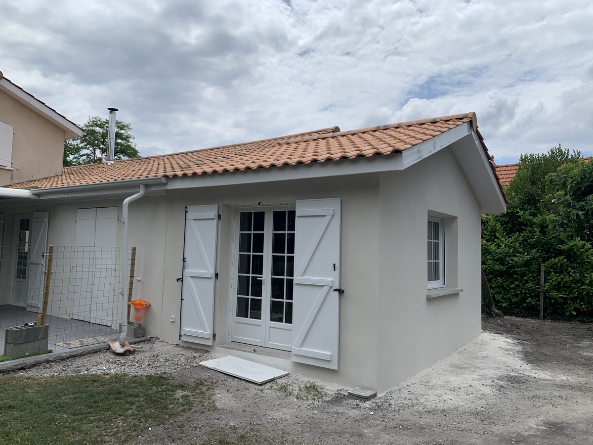 Rénovation d'une maison à pessac avec une extension par illiCO travaux