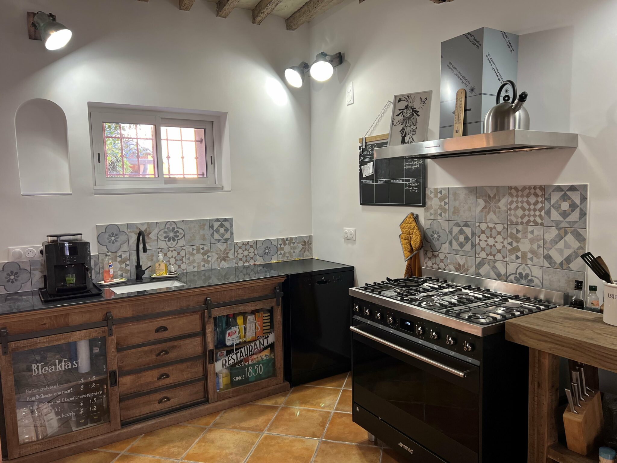 Installation d'une cuisine équipée moderne dans le Vaucluse (84)