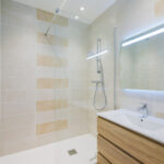 Rénovation complète d’appartement à Grenoble (38) - salle de bain après travaux