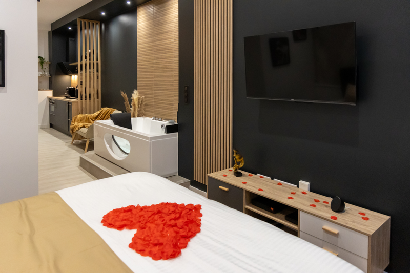 Aménagement d’une love room à Troyes, illiCO travaux Sens – Montereau : aménagement de la chambre