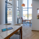 Rénovation de locaux professionnels à Montpellier : agence immobilière haut de gamme