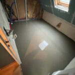 Rénovation complète d’une salle de bain à Comines (59) - chape