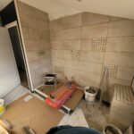 Rénovation de salle de bain à Cholet (49) - faïence en cours