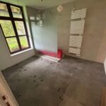 Rénovation partielle d'une maison à Wervicq-Sud (59) - salle de bain avec chauffe serviette et nouveau carrelage