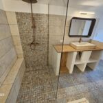Rénovation de salle de bain à Lagnes (84) - meuble vasque et douche