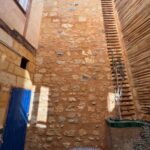 Rénovation d’une façade à Bordeaux (33) - grand mur rénové et charme de l'ancien