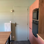 Rénovation de cuisine à Chanteau (45) - cuisine colorée rénovée