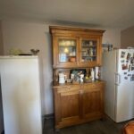 Rénovation de cuisine à Chanteau (45) - meuble de rangement et frigo avant travaux