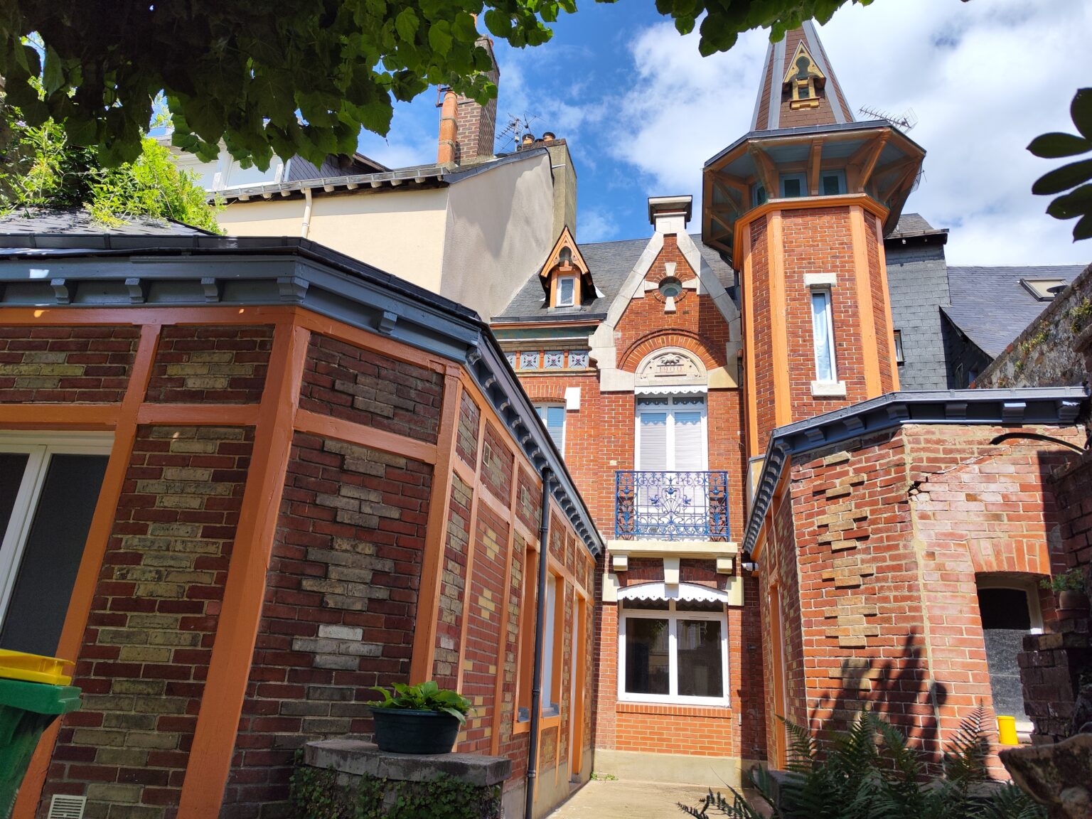 Rénovation intérieure et extérieure d’une maison au Mans (72)