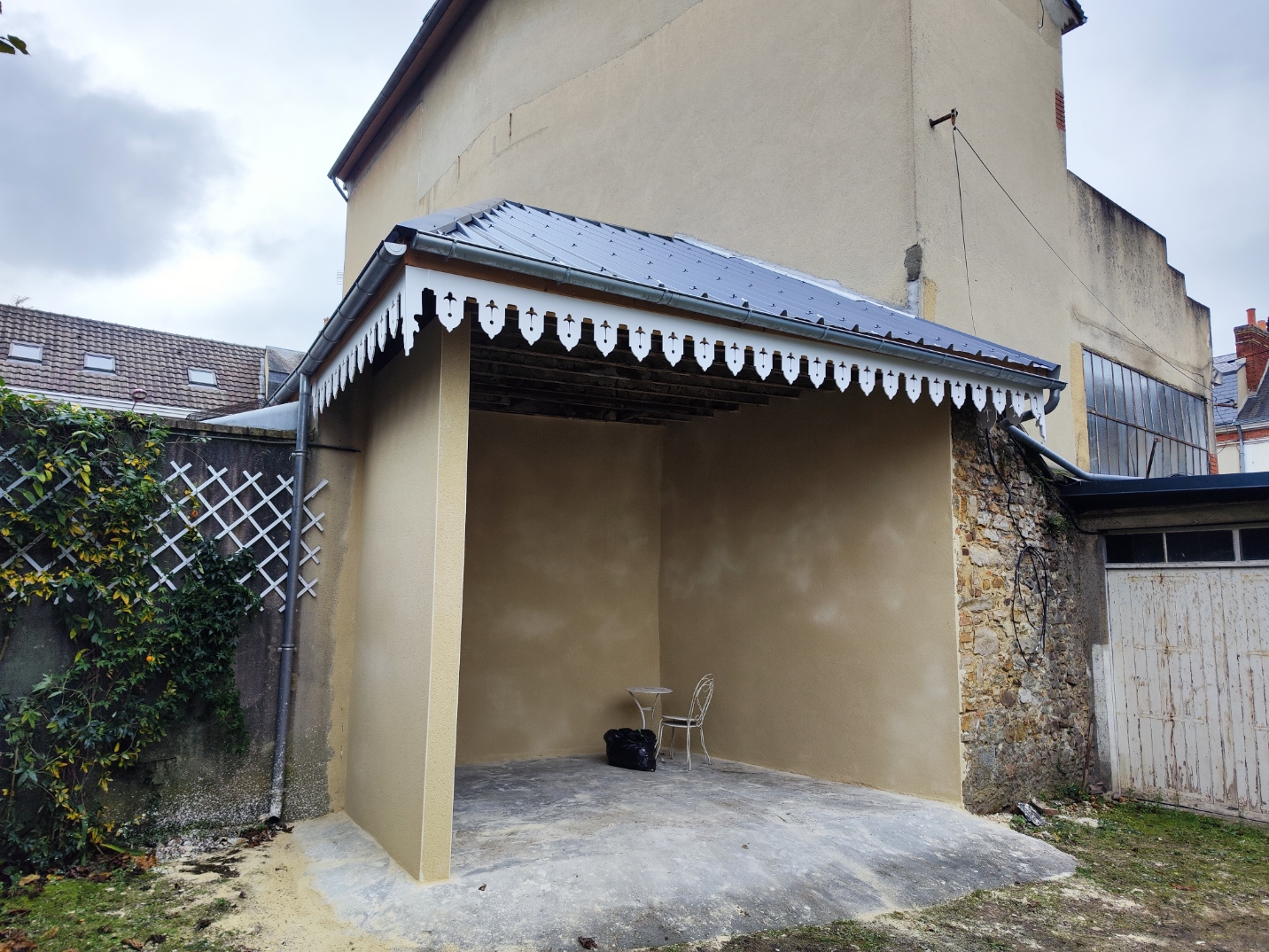 Rénovation intérieure et extérieure d’une maison au Mans (72)