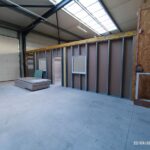 transformation d'un hangar en bureaux professionnels à Fougères : pendant les travaux