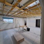 transformation d'un hangar en bureaux professionnels à Fougères : pendant les travaux