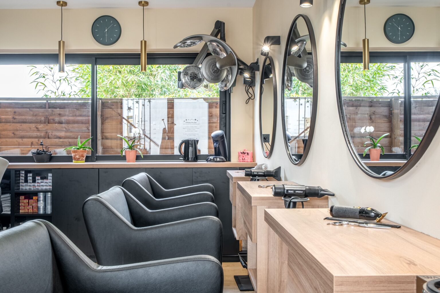 Rénovation d’un salon de coiffure à Jouars-Pontchartrain (78)