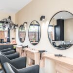 Rénovation d'un salon de coiffure à Jouars-Pontchartrain par l'agence illiCO travaux Jouars-Pontchartrain